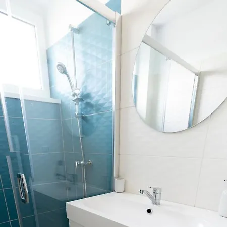 Central Exquisite White * Bukurešť