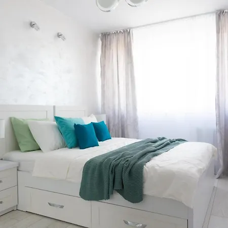 Central Exquisite White Bukareszt